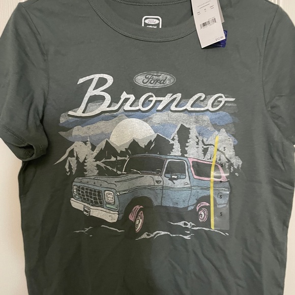 Adult Small bronco shirt - Picture 2 of 3